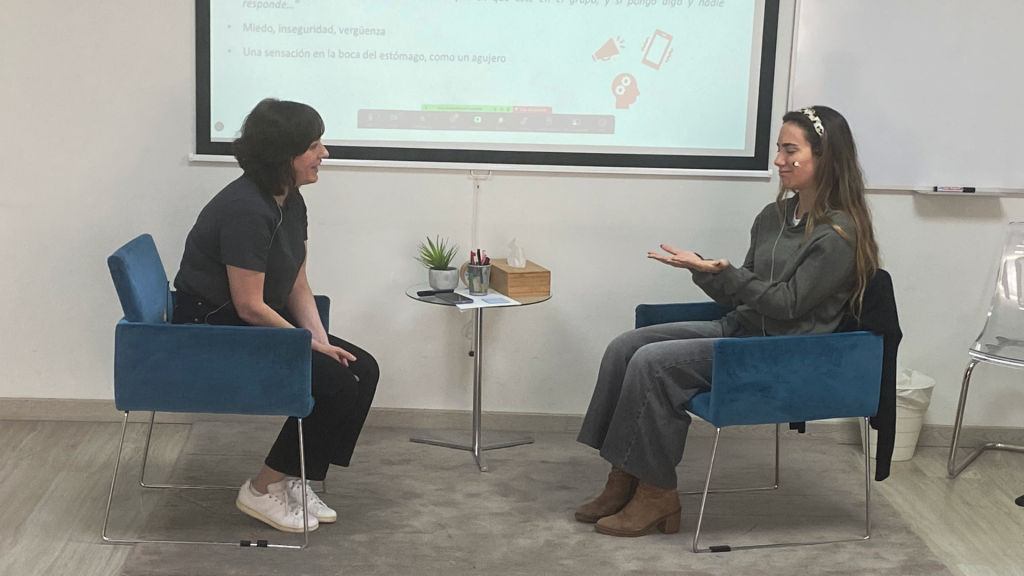 Sesión práctica del Máster en ACT y terapias contextuales de MICPSY