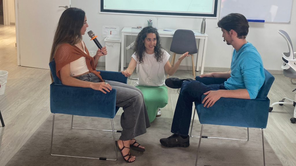Sesión práctica del Máster en ACT y terapias contextuales de MICPSY
