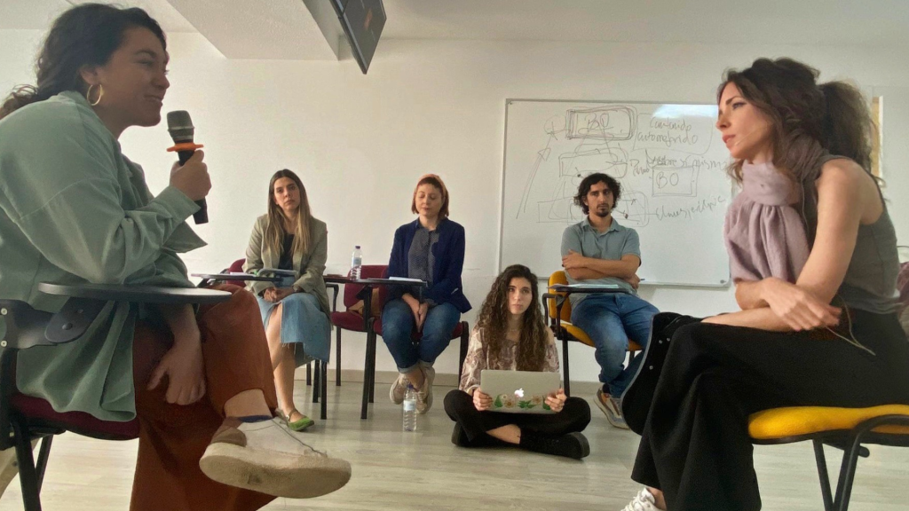 Sesión práctica del Máster en ACT y terapias contextuales de MICPSY
