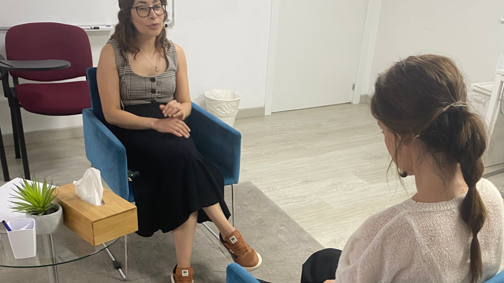 Sesión práctica del Máster en ACT y terapias contextuales de MICPSY
